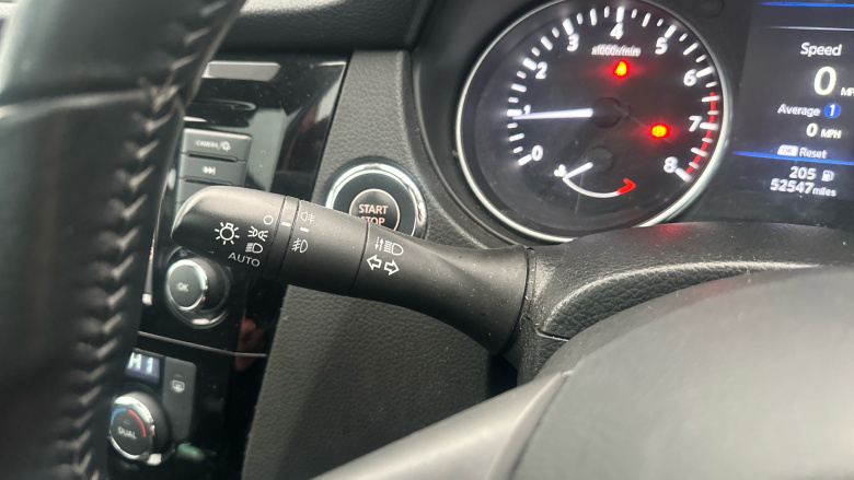 Nissan Qashqai 1.3 DiG-T N-Connecta 5dr Petrol Hatchback